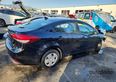2018 Kia Forte Lx z USA, uszkodzony, nr VIN 3KPFK4A74JE277735